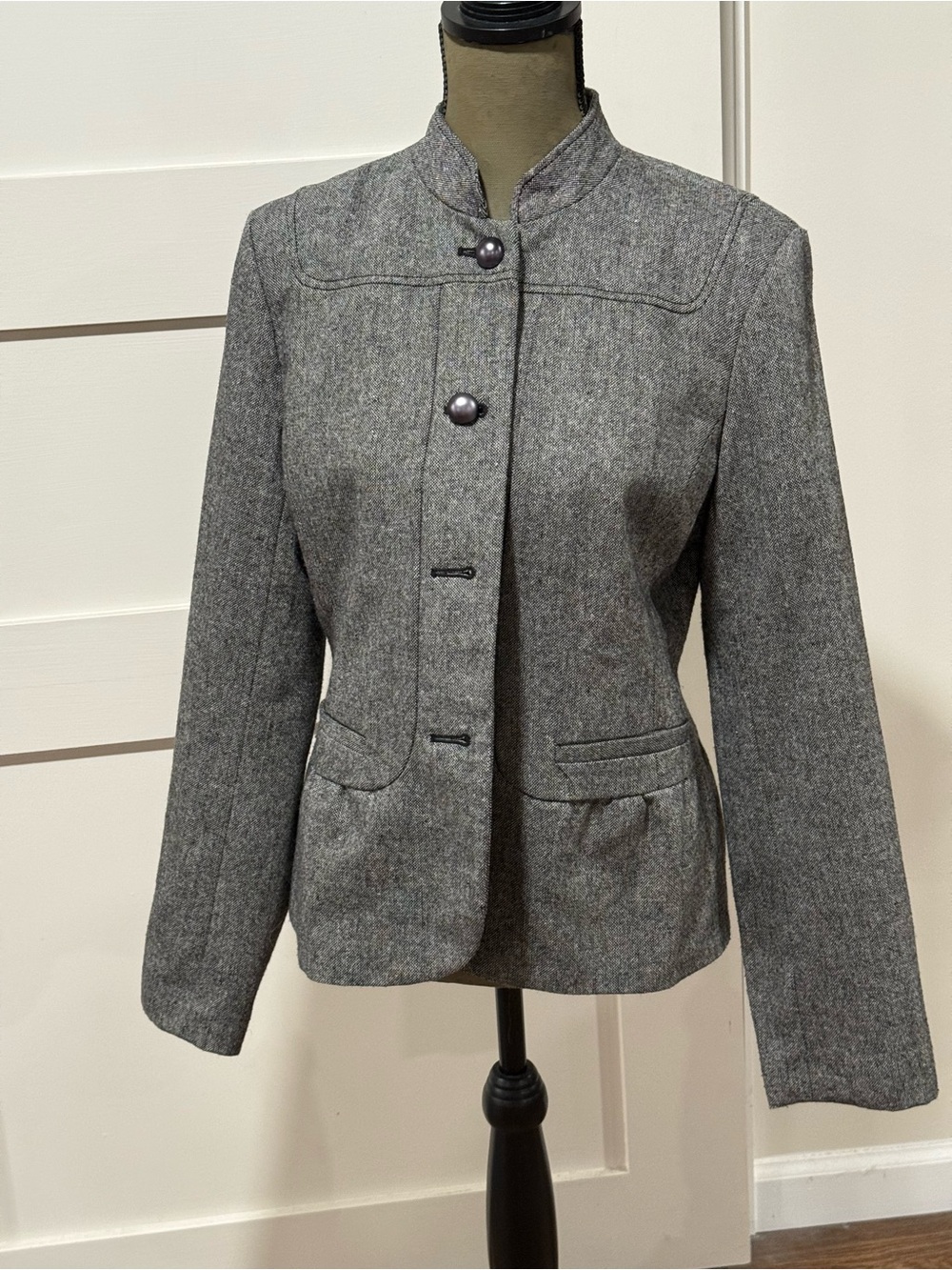Apt. 9 Gray Stand Collar polyester lined fake front pockets, size 10 Blazer